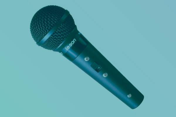 Microfone profissional para voz LeSon SM58 BLC